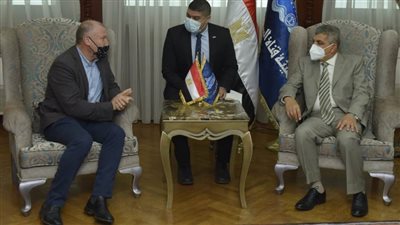 الفريق أسامة ربيع يلتقي السفير الأسترالي لبحث سبل التعاون المشترك