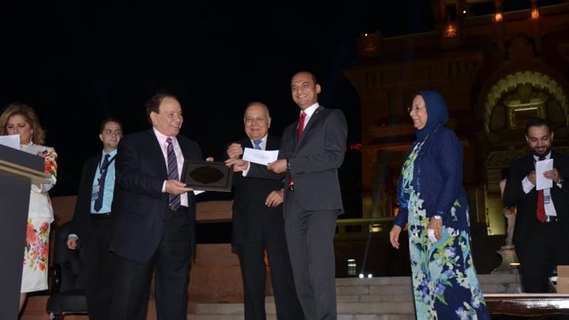 عميد صيدلة حلوان