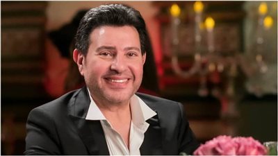 هاني شاكر في لوك جديد.. لن تتعرف عليه للوهلة الأولى