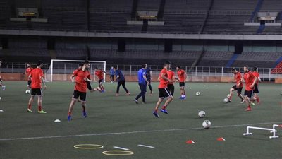 بعثة الأهلي تشدد على تطبيق الإجراءات الاحترازية ضد كورونا في تونس