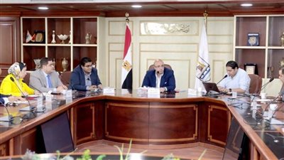  محافظ بني سويف يناقش المشروعات الخدمية بحضور النواب والتنفيذيين