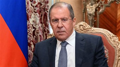 لافروف يطالب نظيره البريطاني بأن تتخلى لندن عن 