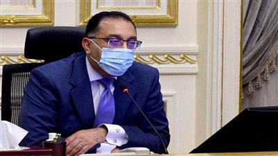 رئيس الوزراء يستعرض تقريرا من وزيرة الصحة عن تأمين الامتحانات 