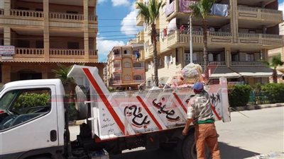حملات نظافة مكبرة بشوارع مدينة مصيف بلطيم بكفر الشيخ