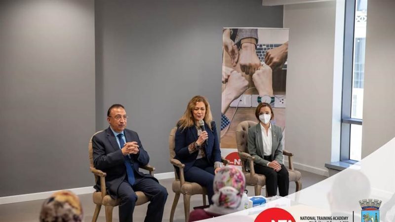 زيارة إلى الأكاديمية