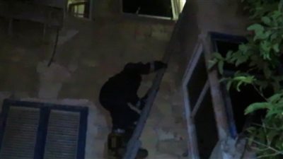  في استجابة فورية.. الحماية المدنية بالإسماعيلية تساعد سيدة محتجزة بمسكنها