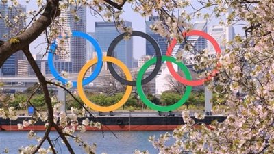 رئيس وزراء اليابان: احتمال إقامة الأولمبياد بدون مشجعين حال إعلان طوارئ كورونا