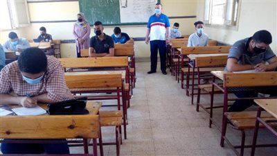 بدء الامتحان التجريبي الثالث لطلاب الثانوية العامة بالبحيرة