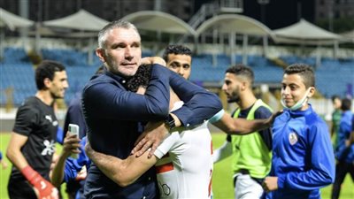 كارتيرون يُحفز لاعبي الزمالك لتخطي المقاصة في الكأس