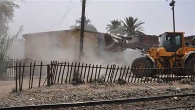 الوقف عن العمل لمن يمتنع عن اتخاذ إجراءات إزالة التعديات على أملاك سكك حديد مصر في المحافظات