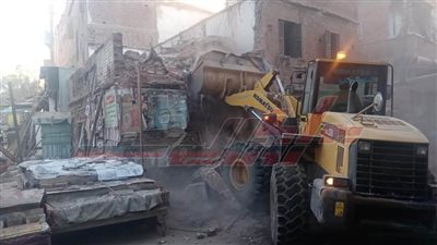 حملات مكبرة لإزالة الإشغالات بمركز فوه في كفر الشيخ