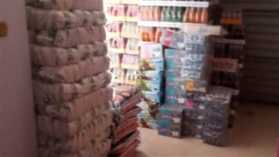 ضبط طن سكر و240 كجم مكرونة داخل مخزن بدون ترخيص بالعاشر من رمضان
