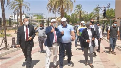 محافظ الوادى الجديد ورئيس الجامعة يتفقدان مبنى كلية الطب البشرى 