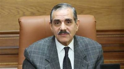 محافظ كفر الشيخ يطمئن على طاقم مركب الصيد المفقود