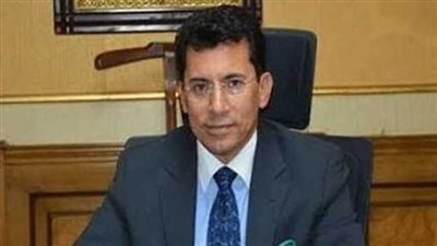 وزير الشباب والرياضة يلتقي منتخب مصر لكرة اليد