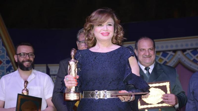 نجوم الفن في حفل