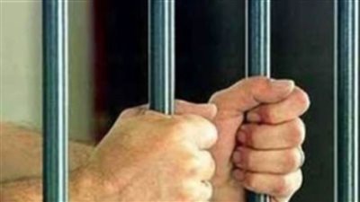 حجز المدرس المتهم بالتحرش بالطالبات أثناء الشرح ببنها