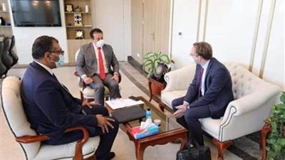 وزير التعليم العالي يبحث مع وفد شركة ألمانية تطوير التعليم الفني