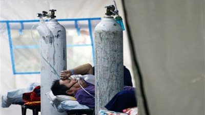 إندونيسيا.. خيام طوارئ أمام مستشفيات جاكرتا مع تزايد الإصابات بكورونا