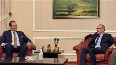 رئيس هيئة الرعاية الصحية يلتقي قنصل مصر العام في دبي والإمارات الشمالية