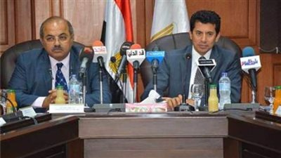 وزير الرياضة يتدخل في أزمة منتخب الكرة الطائرة الشاطئية
