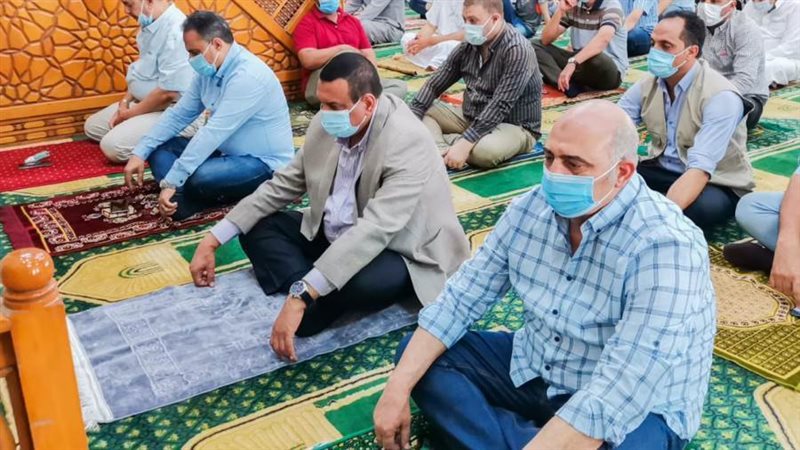 محافظ البحيرة يؤدى