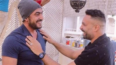 شقيق ياسمين عبد العزيز مع العوضي.. ويوجه له رسالة