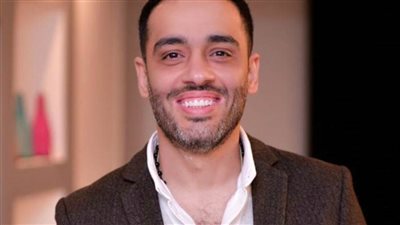 رامي جمال يرد على أسئلة الجمهور عن مرض البهاق.. ماذا قال؟