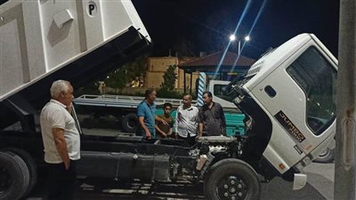 دعم قطاع البيئة بمركز ومدينة نخل بسيارة نظافة جديدة