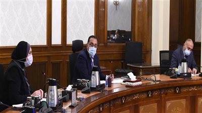 رئيس الوزراء يستعرض مقترحات البرنامج القومي لتعميق الإنتاج المحلي