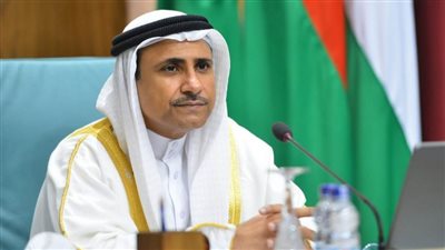 رئيس البرلمان العربي يثمن مخرجات القمة الثلاثية بين مصر الأردن والعراق
