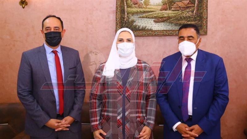 وزيرة التضامن ومحافظ