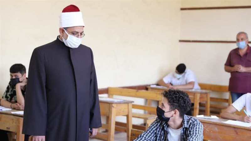 رئيس قطاع المعاهد