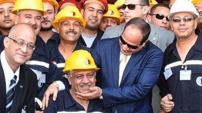 بلومبرج الأمريكية: مصر تنتصر لعمال القطاع الخاص وترفع الحد الأدنى لأجورهم