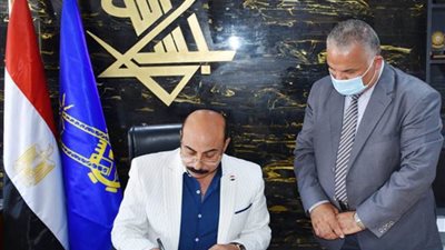 محافظ أسوان يعتمد قواعد تنسيق قبول الطلاب بمدارس المرحلة الثانوية