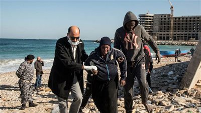 مصرع 7 أشخاص وفقدان 9 آخرين إثر غرق قارب هجرة قبالة لامبيدوزا