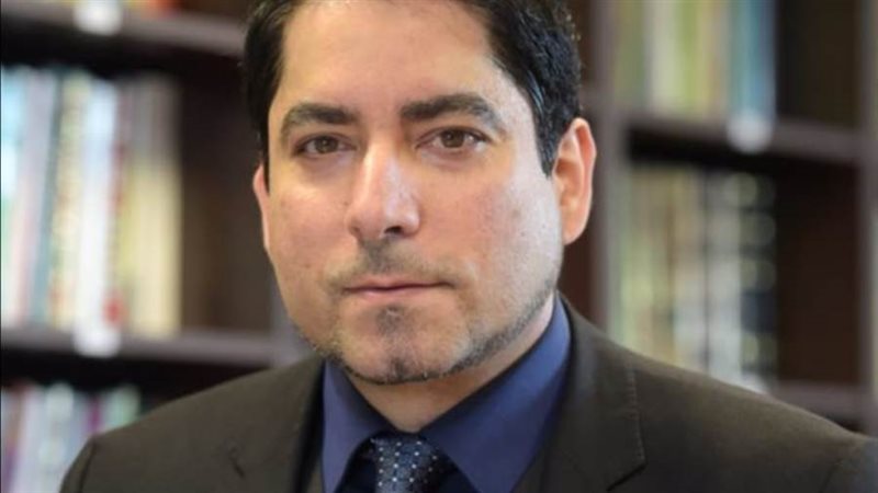 عميد معهد الدراسات