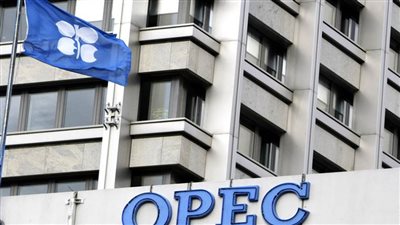 أسعار النفط تقلص مكاسبها بالتزامن مع تأخر موعد اجتماع 