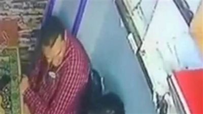 إخلاء سبيل والدة طفلة أوسيم ضحية التحرش ومصور الفيديو