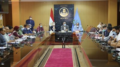 تنفيذ مشروعات خدمية وإنشاء حدائق عامة بكفر الشيخ