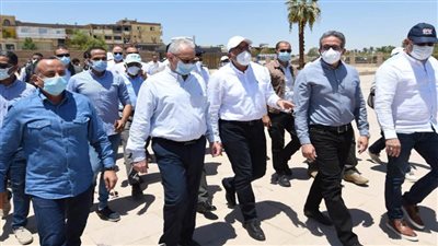 رئيس الوزراء يتفقد أعمال مشروع ترميم طريق الكباش بالأقصر استعدادا لاحتفالية الافتتاح