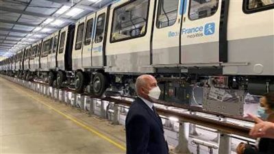وزير النقل يتفقد خلال زيارته لفرنسا مصانع القطارات بشركة 