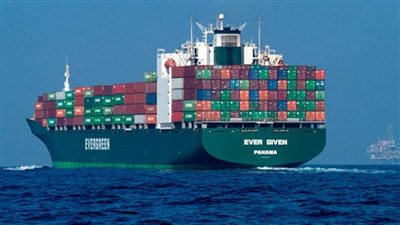 موجز الرابعة| الرئيس السيسي يصدق على قانون اعتماد خطة التنمية.. وايفر جيفن تغادر قناة السويس