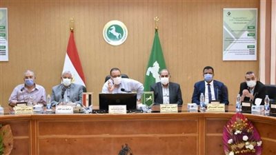 محافظ الشرقية يعقد اجتماعا للاطمئنان علي جاهزية لجان امتحانات الثانوية العامة 