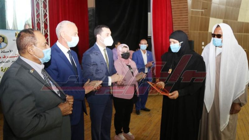 تكريم أسر الشهداء