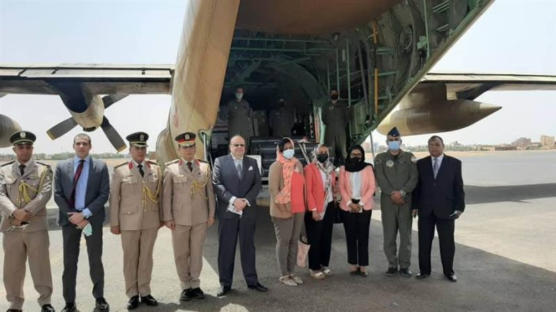 طائرة المساعدات المصرية