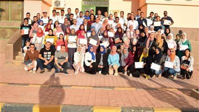 مركز التطوير المهني بجامعة سوهاج يواصل تدريب الطلاب والخريجين بالمجان