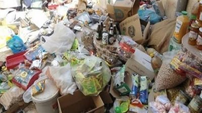 الداخلية: ضبط أكثر من 19 طن منتجات غذائية مجهولة المصدر داخل مصنع بالجيزة