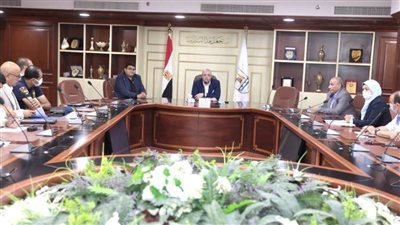 محافظ بني سويف يناقش الترتيبات النهائية لامتحانات الثانوية العامة