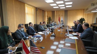 وزير المالية : حريصون على توفير بيئة مشجعة للاستثمارات الوطنية والأجنبية